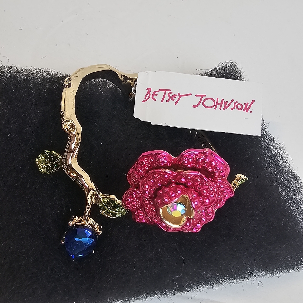 NWT $52 Betsey Johnson Rose Hinged Bangle‎ Bracelet Dress Up Eccentric Bright
